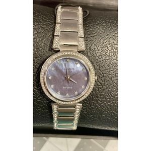 CITIZEN SILHOUETTE CRYSTAL WATCH
